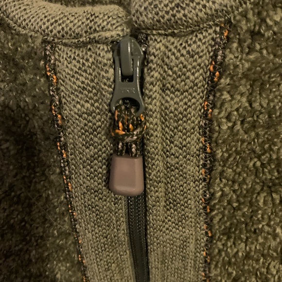 Woolrich Like New Womens Zip Up Vest - Picture 3 of 12